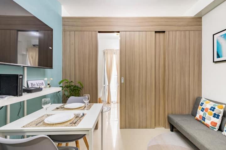 Shore 2 Residences 1Br Deluxe Room In Moa Complex 마닐라 외부 사진
